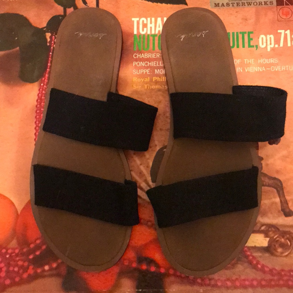 Slide on sandals slides